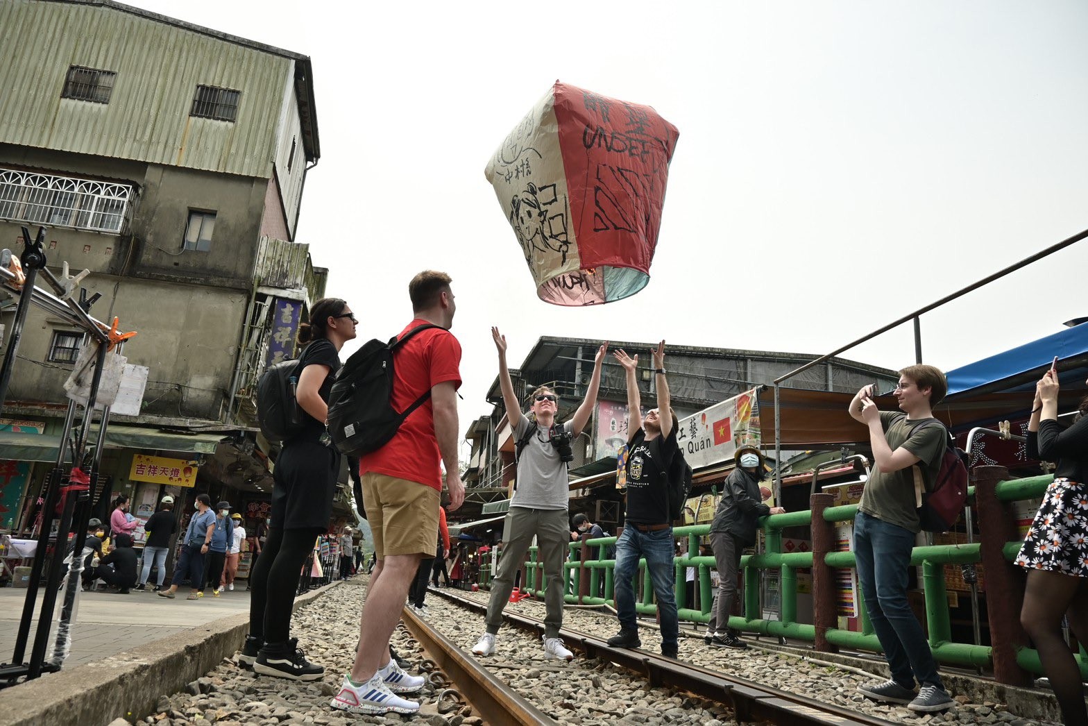 《幽灵线东京》前任制作人带新团队去台湾搞团建