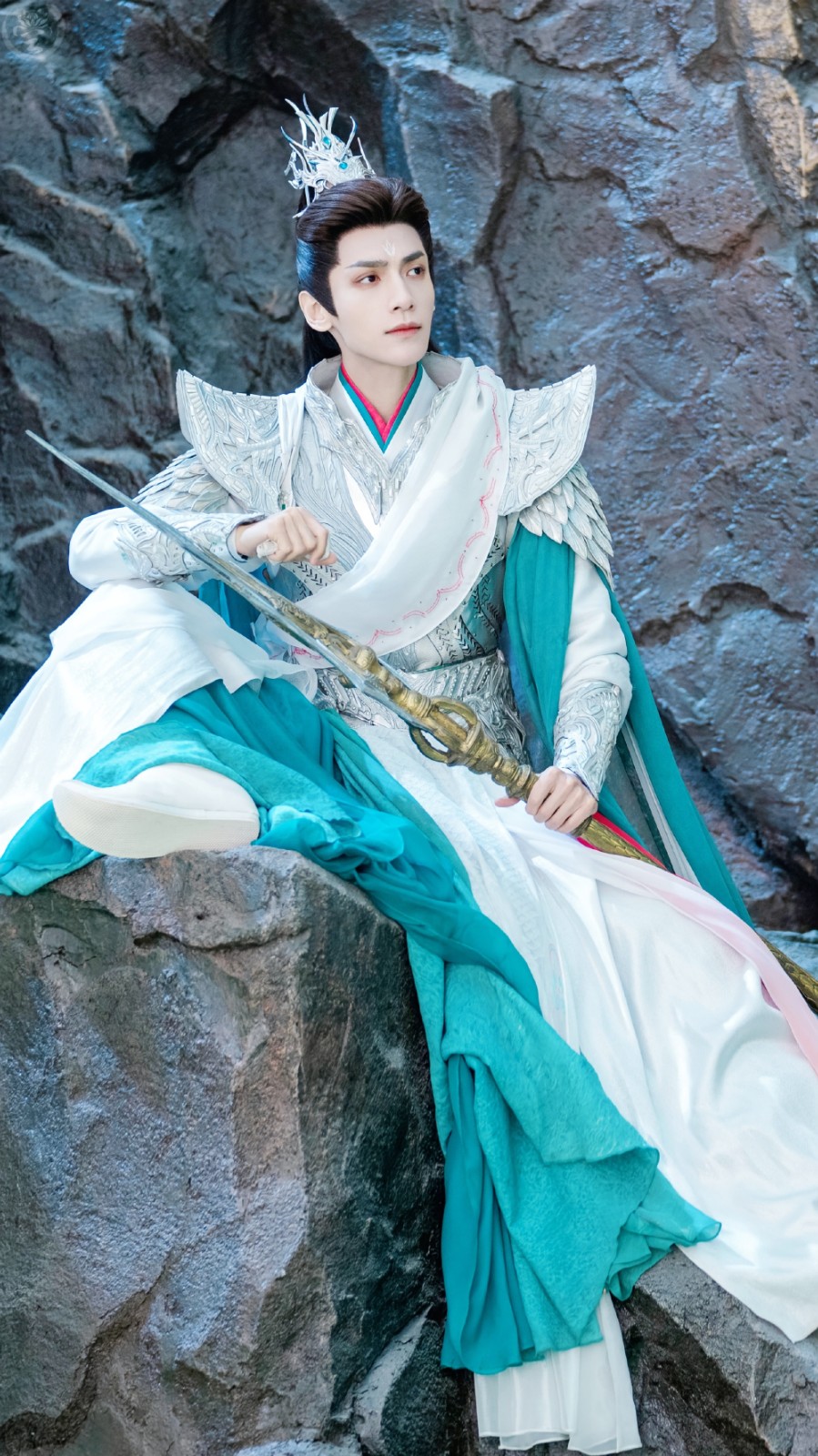 罗云熙《长月烬明》冥夜高清手机壁纸